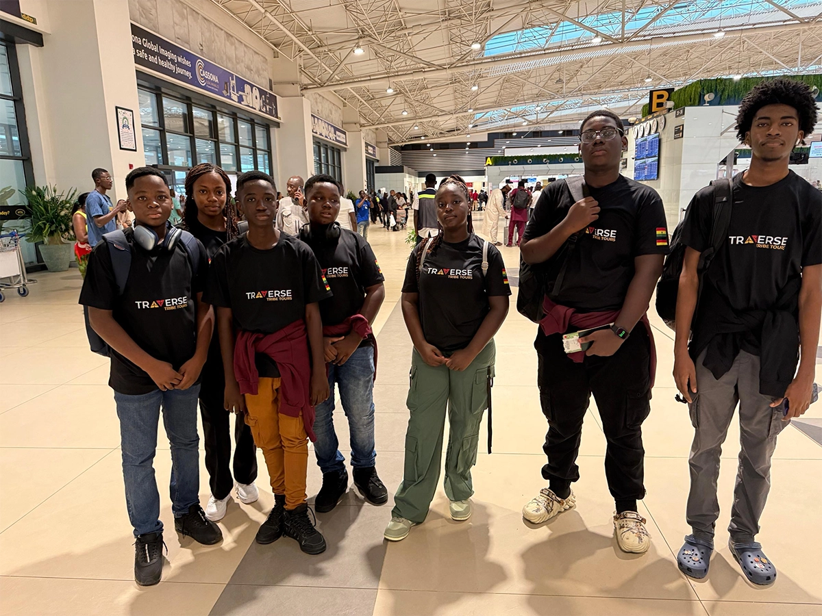 Students at Brandenburg Gate